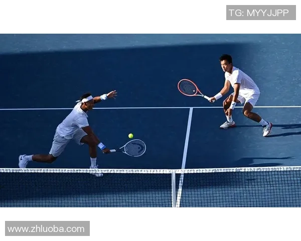 成都网球队的速度之道:探索训练与比赛中的快速反应与技巧提升 成都网球队的速度之道:探索训练与比赛中的快速反应与技巧提升